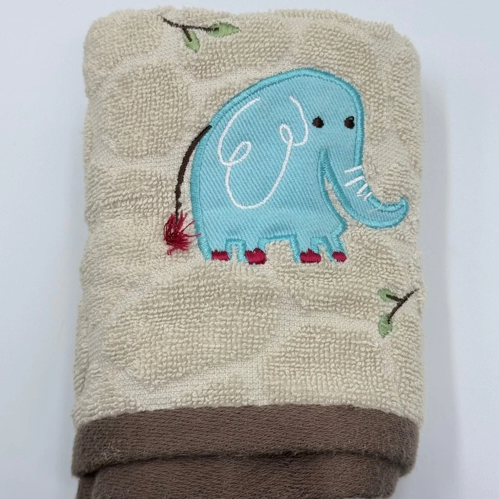 Jumping Beans Safari Elephant Hand Towels Lot of 2 Beige Giraffe Cotton NOS